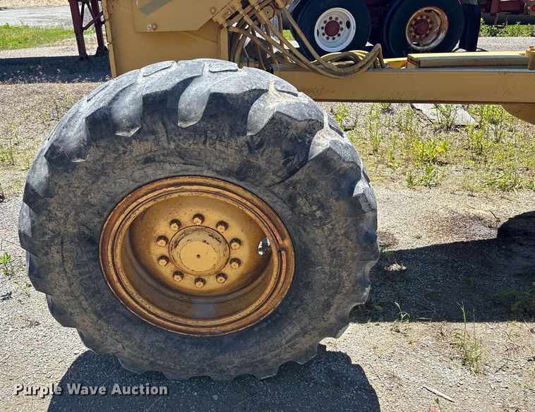 image for item EM0046 1994 Caterpillar 12G motor grader