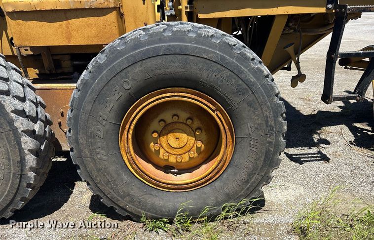 image for item EM0046 1994 Caterpillar 12G motor grader