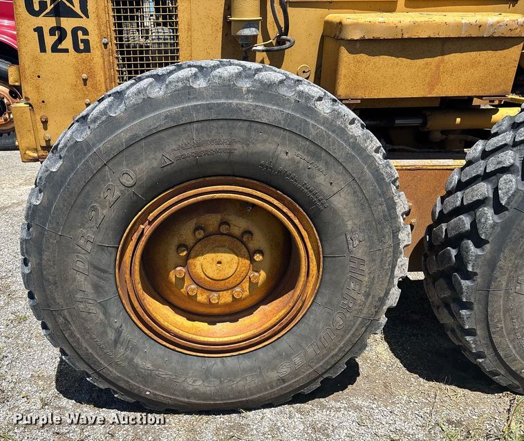 image for item EM0046 1994 Caterpillar 12G motor grader
