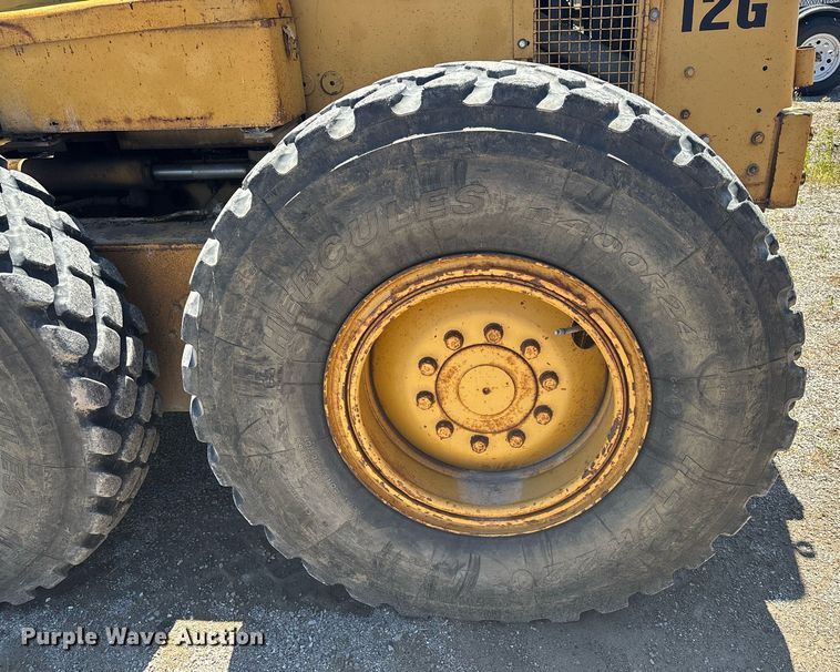 image for item EM0046 1994 Caterpillar 12G motor grader