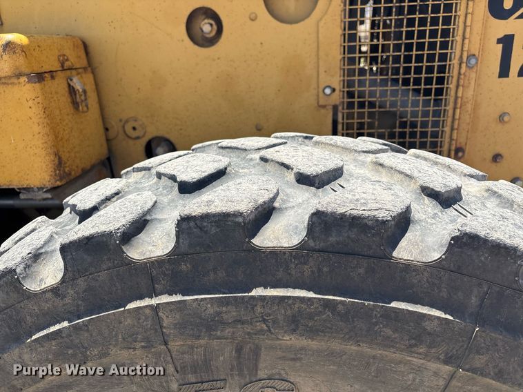 image for item EM0046 1994 Caterpillar 12G motor grader