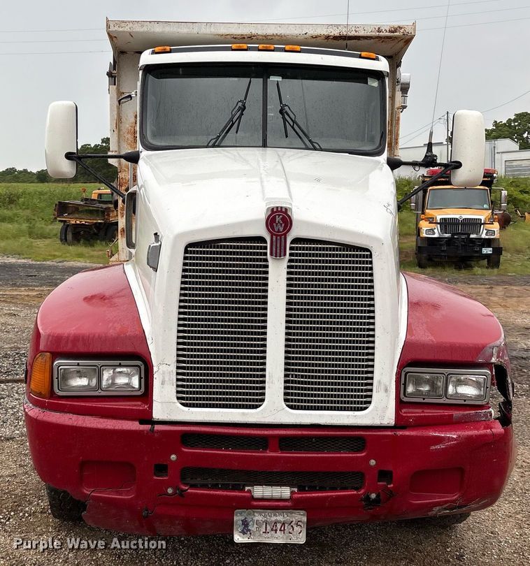 image for item EM2550 2007 Kenworth T600 dump truck