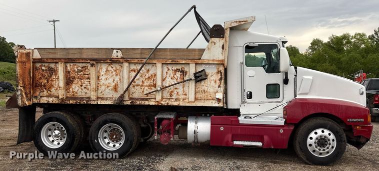 image for item EM2550 2007 Kenworth T600 dump truck