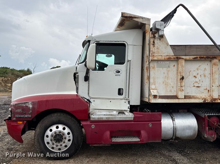 image for item EM2550 2007 Kenworth T600 dump truck
