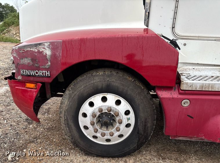 image for item EM2550 2007 Kenworth T600 dump truck