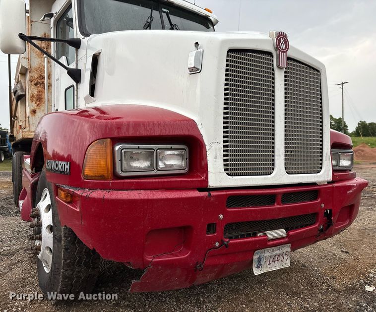 image for item EM2550 2007 Kenworth T600 dump truck