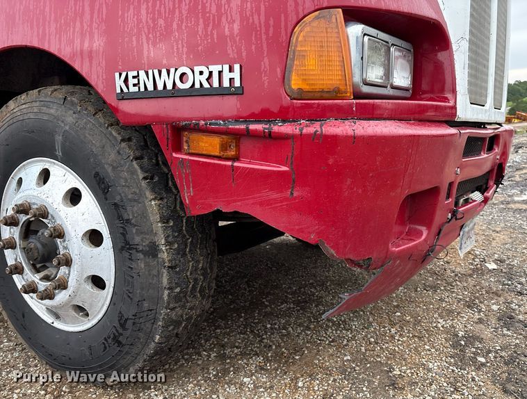 image for item EM2550 2007 Kenworth T600 dump truck