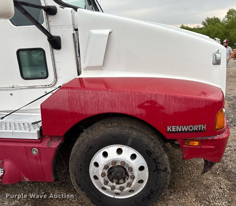 image for item EM2550 2007 Kenworth T600 dump truck