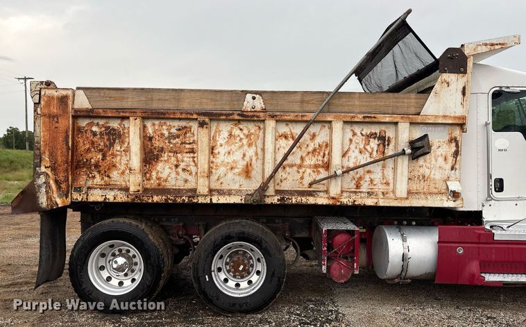 image for item EM2550 2007 Kenworth T600 dump truck