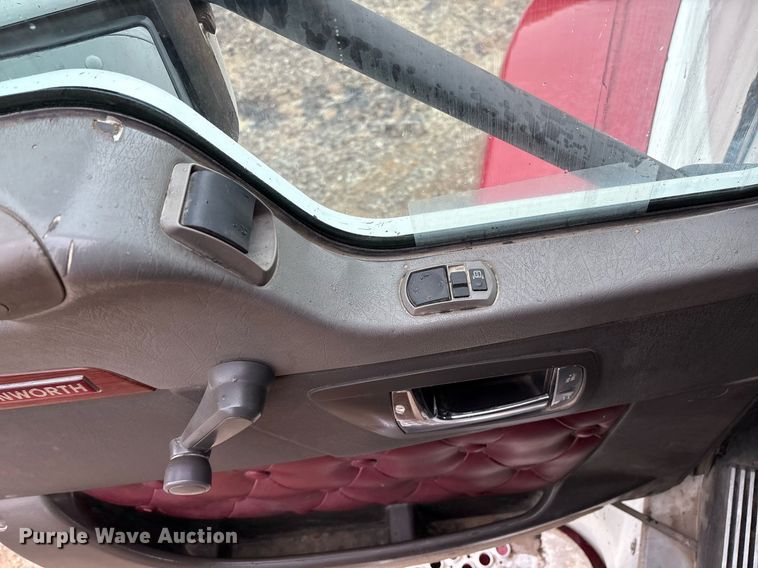 image for item EM2550 2007 Kenworth T600 dump truck