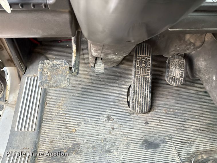 image for item EM2550 2007 Kenworth T600 dump truck