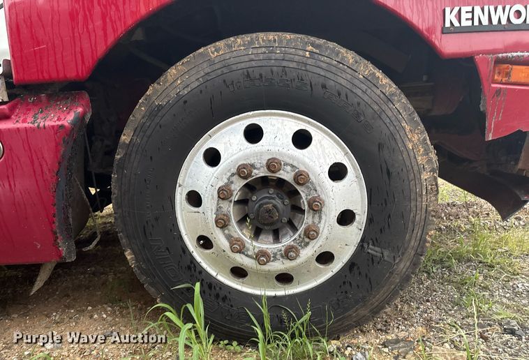 image for item EM2550 2007 Kenworth T600 dump truck