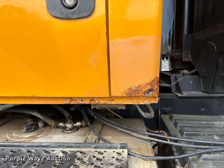 image for item EM2551 2006 International 7400 dump truck