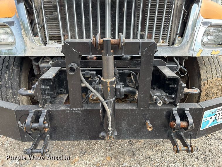 image for item EM2551 2006 International 7400 dump truck