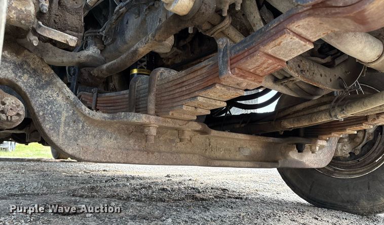 image for item EM2551 2006 International 7400 dump truck