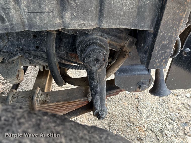 image for item EM2551 2006 International 7400 dump truck