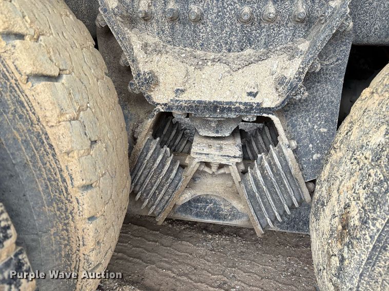 image for item EM2551 2006 International 7400 dump truck