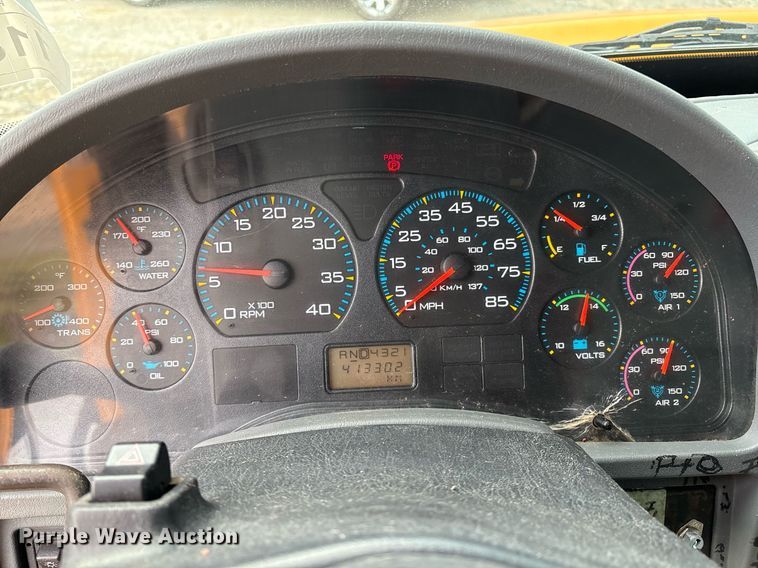 image for item EM2551 2006 International 7400 dump truck