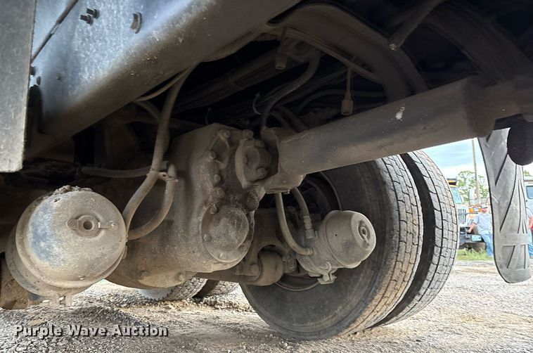 image for item EM2552 2007 International 7400 dump truck