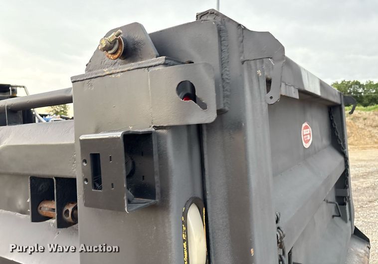 image for item EM2552 2007 International 7400 dump truck