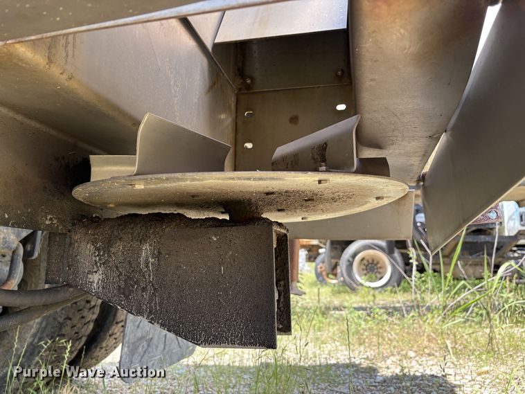 image for item EM2552 2007 International 7400 dump truck