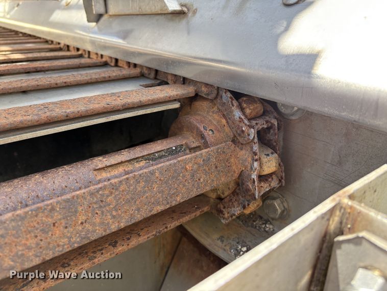 image for item EM2552 2007 International 7400 dump truck