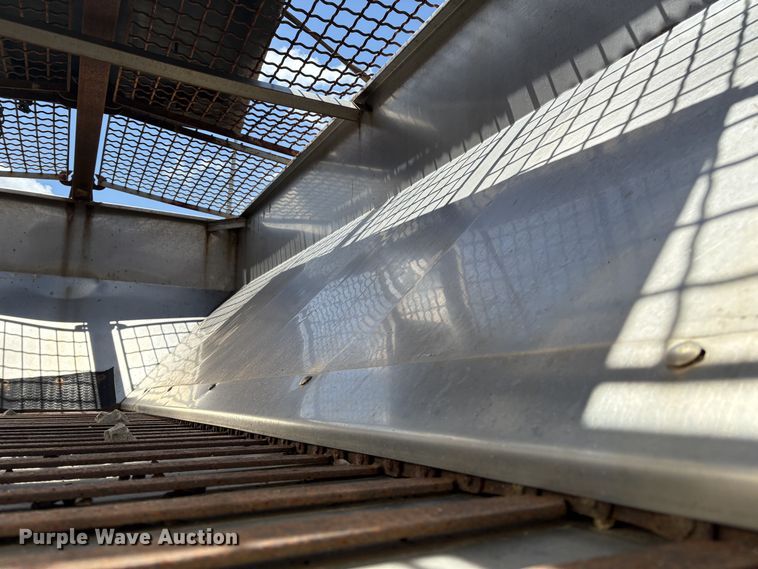 image for item EM2552 2007 International 7400 dump truck