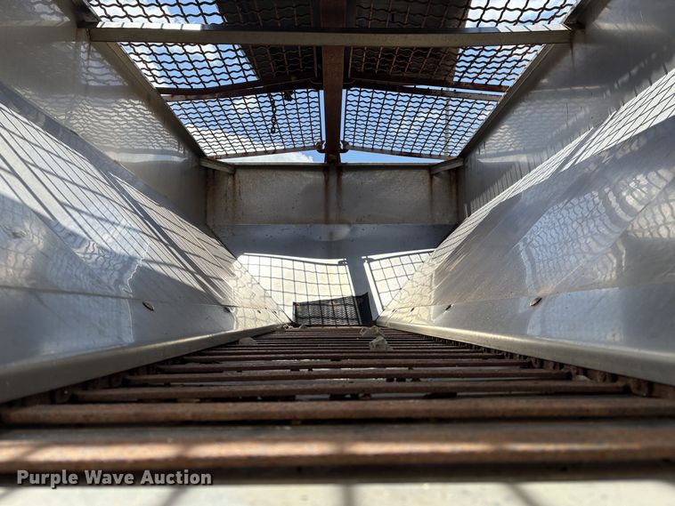 image for item EM2552 2007 International 7400 dump truck