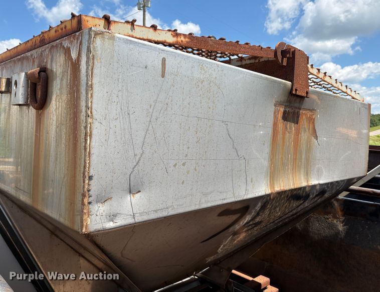 image for item EM2552 2007 International 7400 dump truck