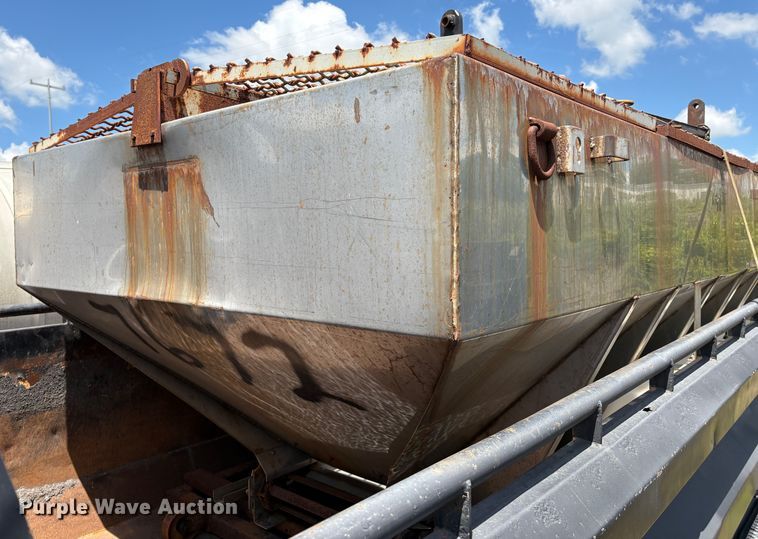 image for item EM2552 2007 International 7400 dump truck