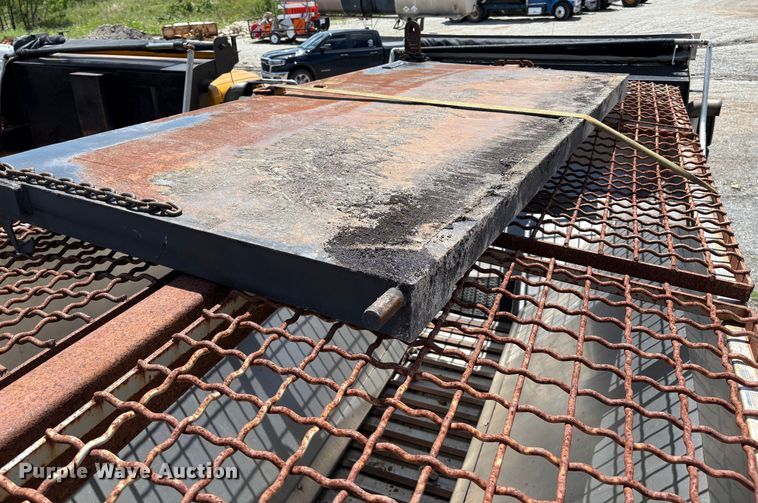 image for item EM2552 2007 International 7400 dump truck