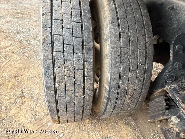 image for item EM2552 2007 International 7400 dump truck