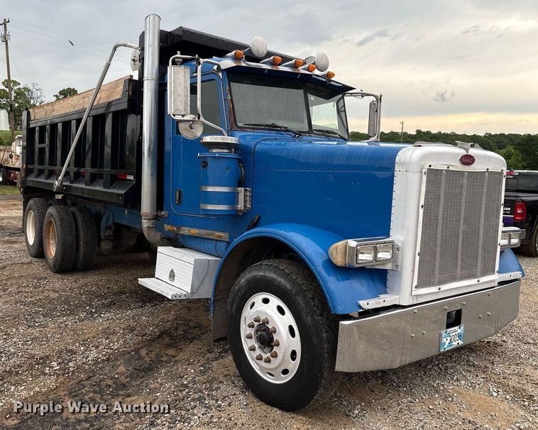 image for item EM2553 2006 Peterbilt 379 dump truck