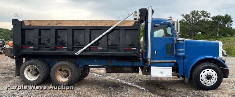 image for item EM2553 2006 Peterbilt 379 dump truck