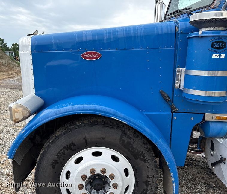 image for item EM2553 2006 Peterbilt 379 dump truck