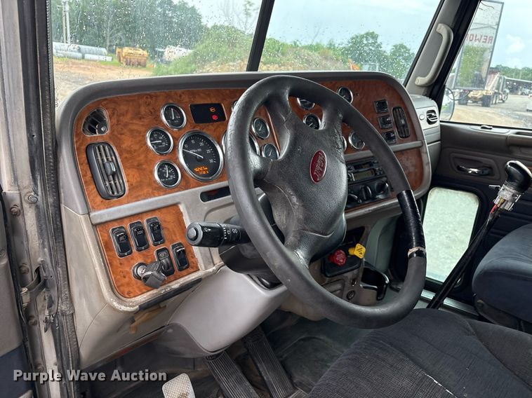 image for item EM2553 2006 Peterbilt 379 dump truck