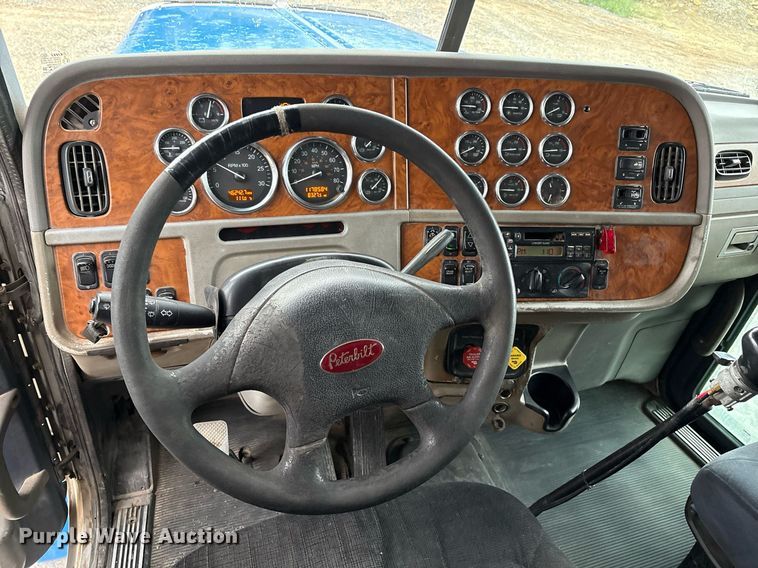 image for item EM2553 2006 Peterbilt 379 dump truck