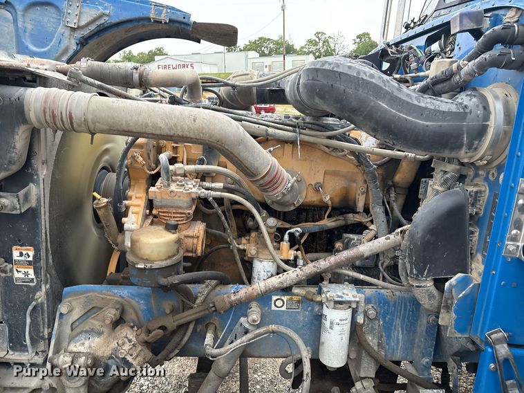 image for item EM2553 2006 Peterbilt 379 dump truck