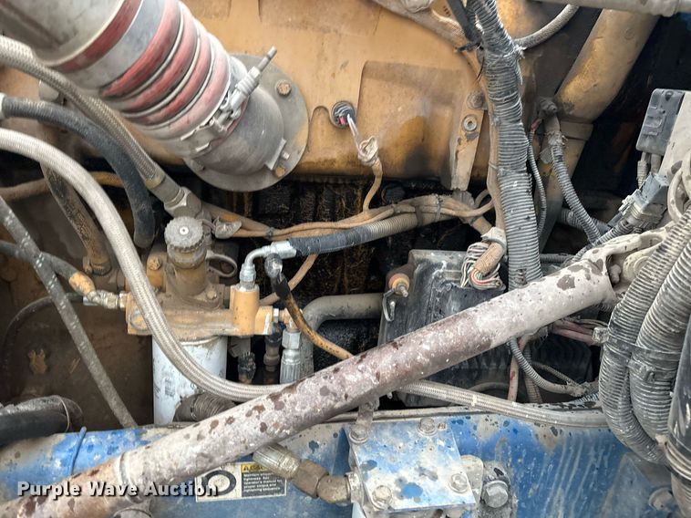 image for item EM2553 2006 Peterbilt 379 dump truck