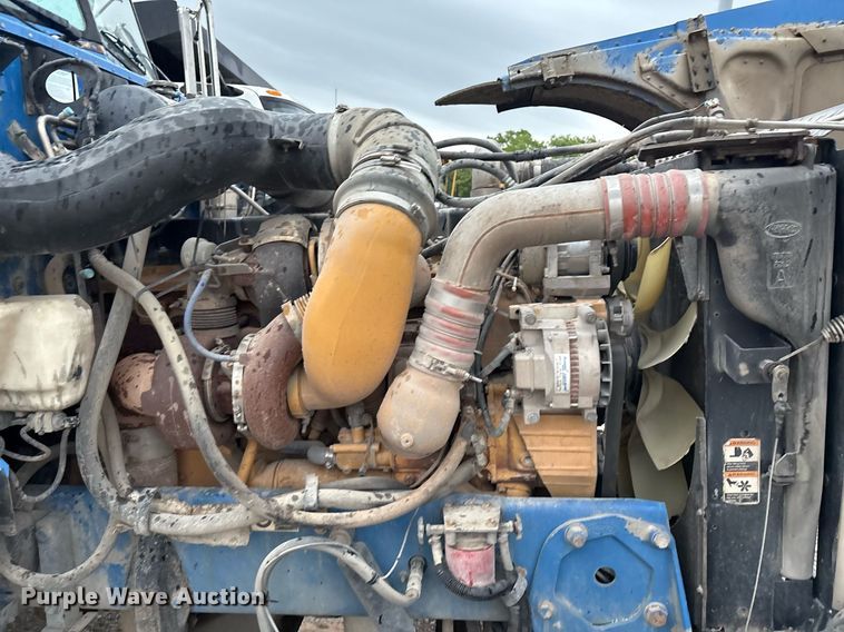 image for item EM2553 2006 Peterbilt 379 dump truck