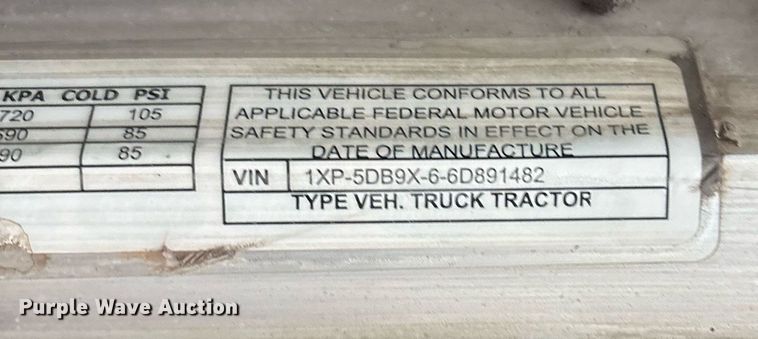 image for item EM2553 2006 Peterbilt 379 dump truck