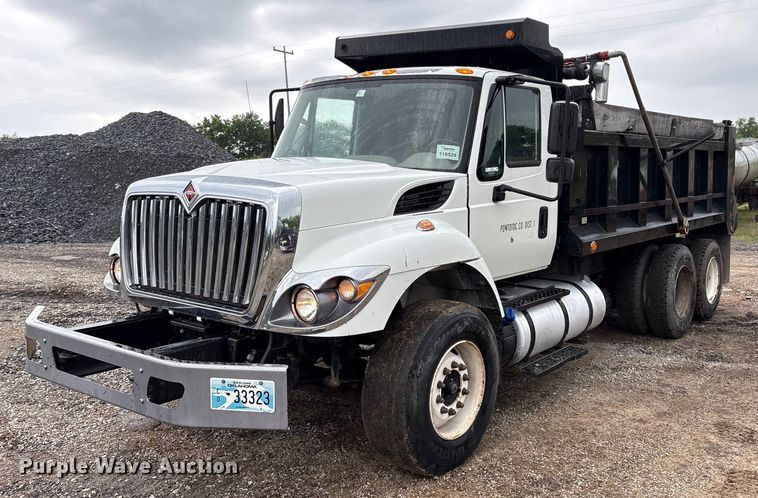 image for item EM2554 2017 International 7400 dump truck