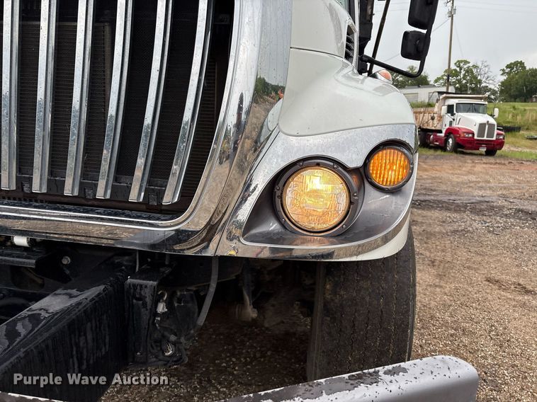 image for item EM2554 2017 International 7400 dump truck