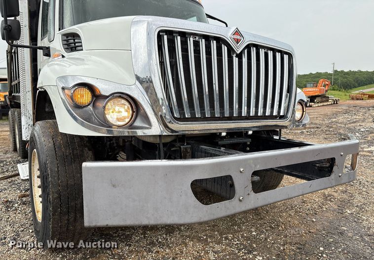 image for item EM2554 2017 International 7400 dump truck