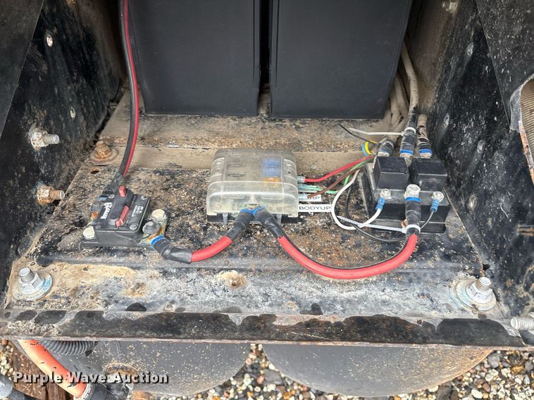 image for item EM2554 2017 International 7400 dump truck