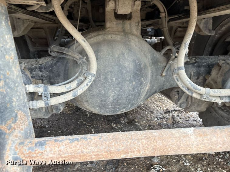 image for item EM2554 2017 International 7400 dump truck