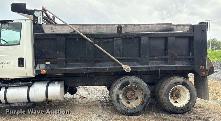 image for item EM2554 2017 International 7400 dump truck