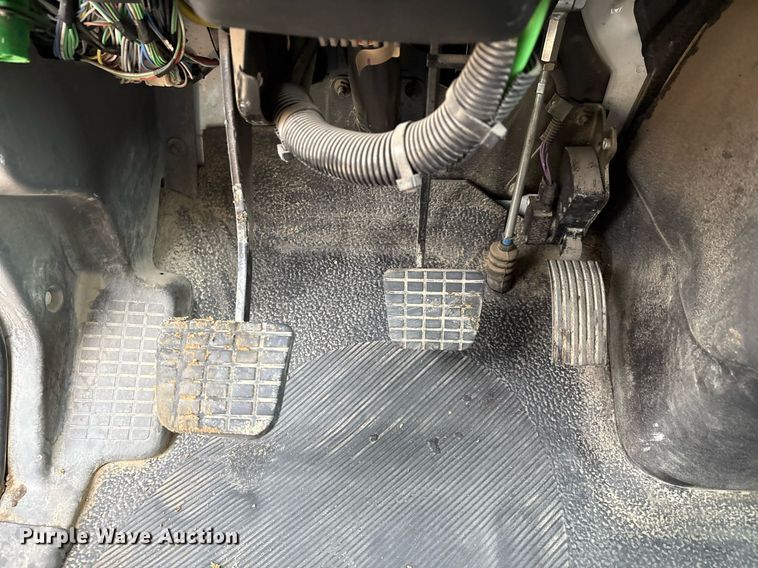 image for item EM2554 2017 International 7400 dump truck