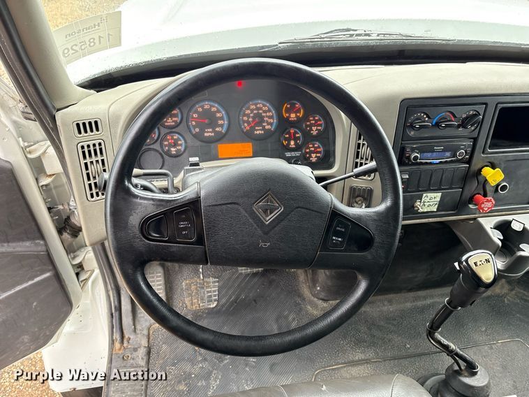 image for item EM2554 2017 International 7400 dump truck