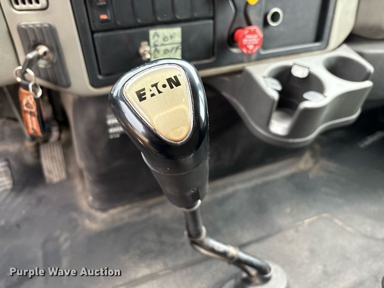 image for item EM2554 2017 International 7400 dump truck